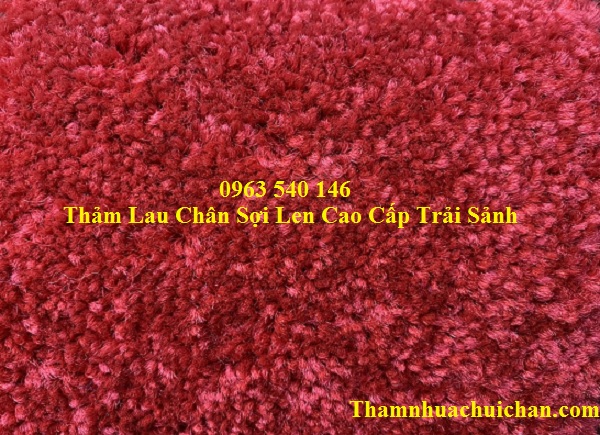 Ngoài để trước sảnh làm thảm chùi chân thì màu đỏ có thể làm thảm đường dẫn trong các sự kiện.